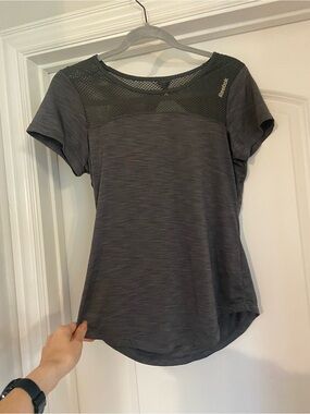 Reebok Women's Gray Mesh Yoke Short Sleeve Top
